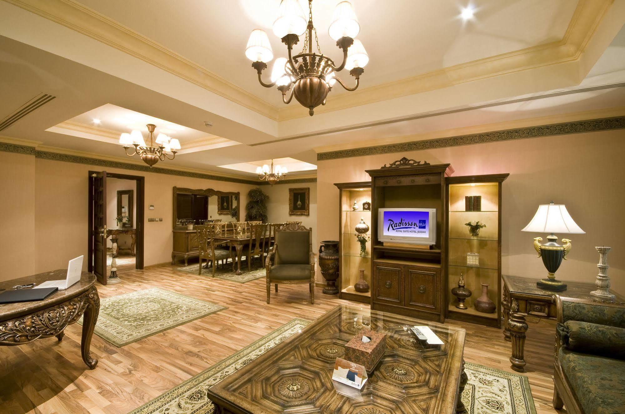 Amjad Royal Suites Hotel เจดดาห์ ภายนอก รูปภาพ