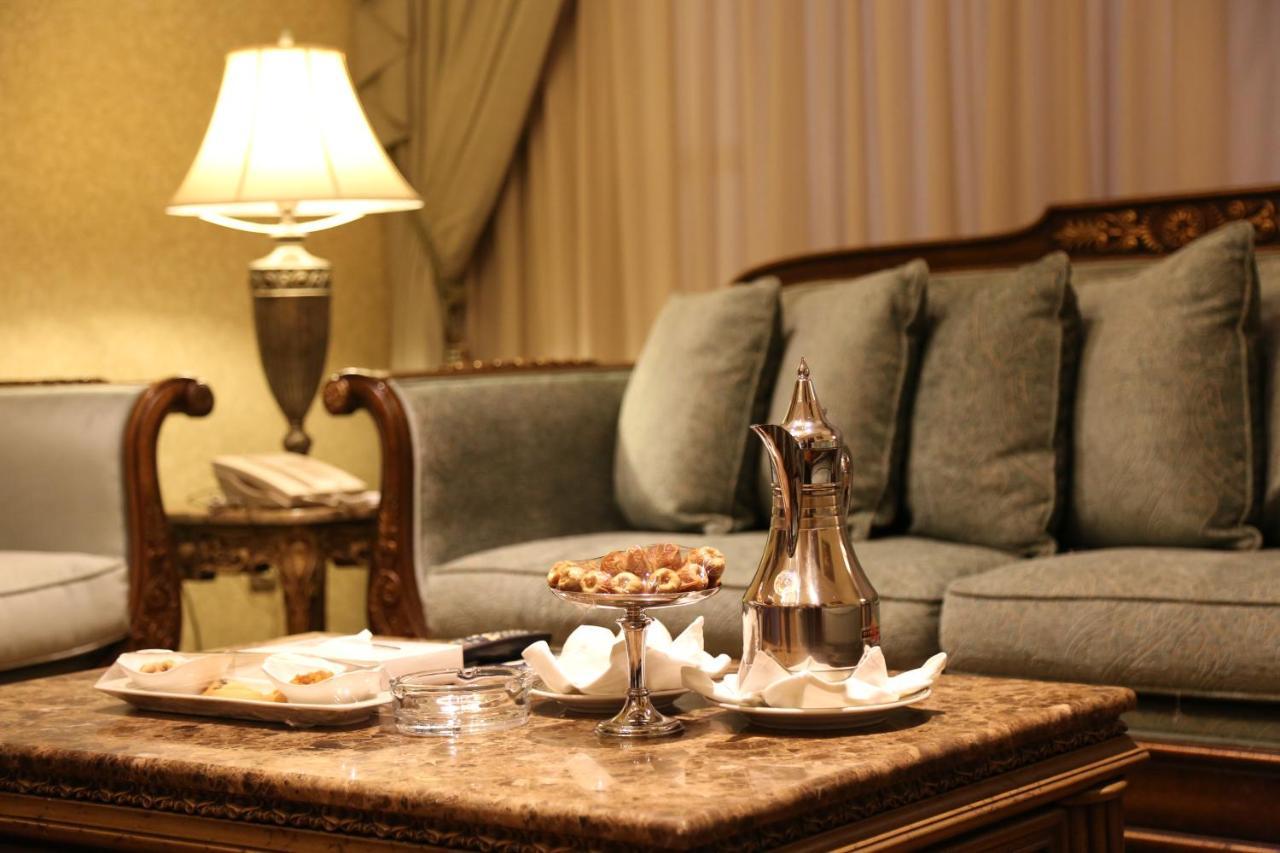 Amjad Royal Suites Hotel เจดดาห์ ภายนอก รูปภาพ